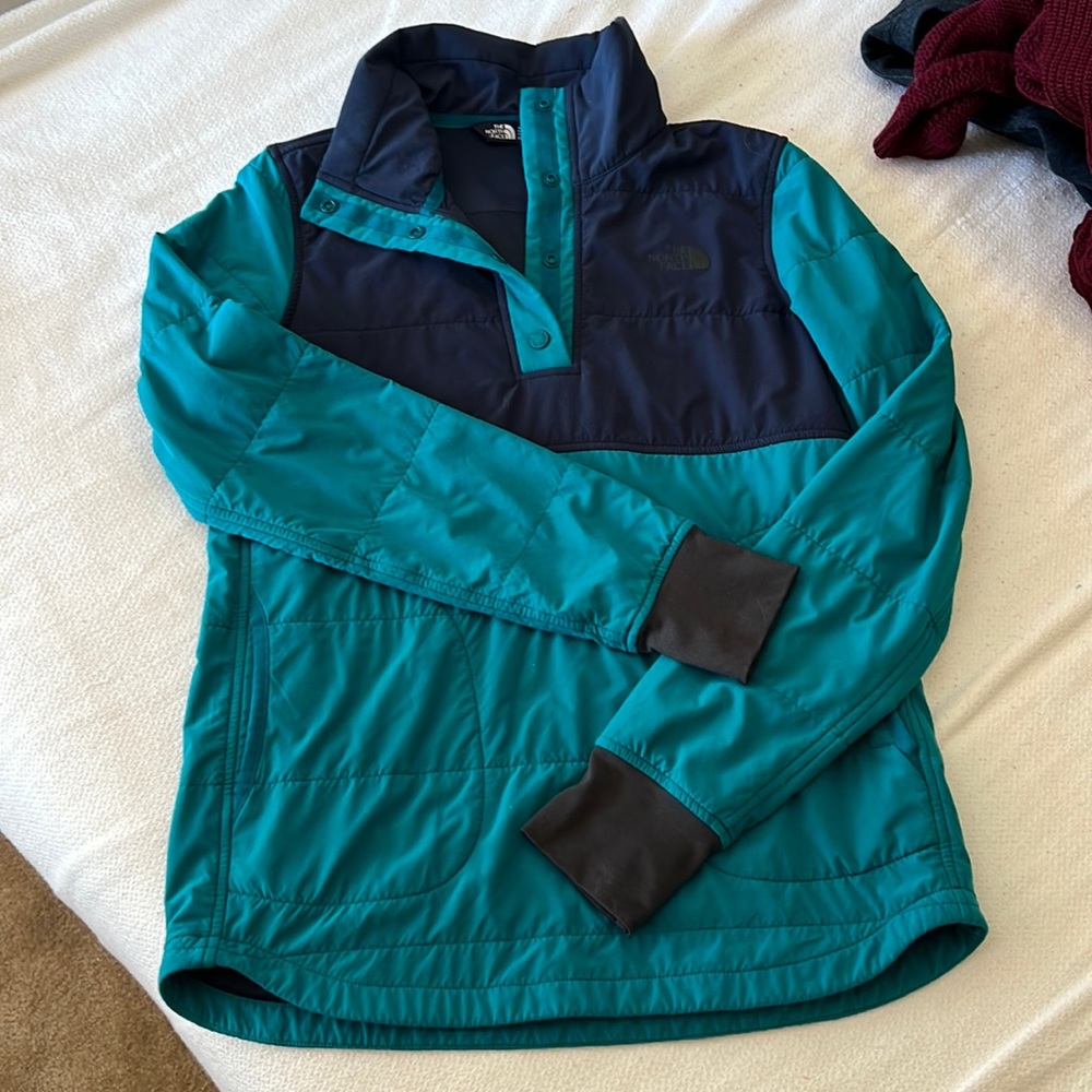 North face pullover